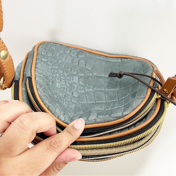 Valentina Green Tan Leather Small Crossbody Purse - Picture 3 of 9